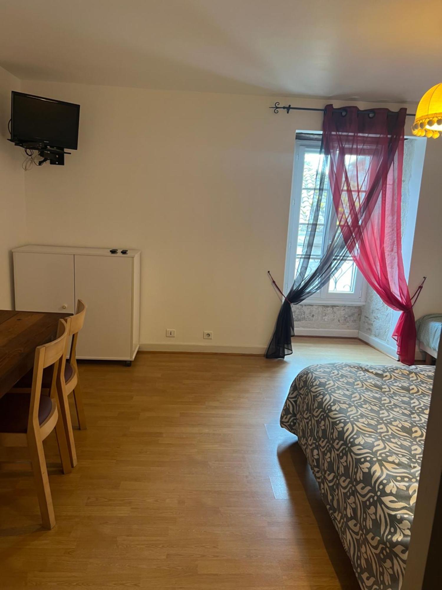 Le Beffroi Aparthotel Tournon-dʼAgenais Eksteriør bilde